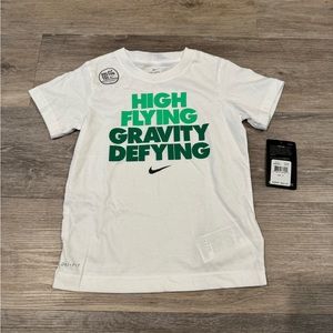 NWT - Nike shirt (kids)